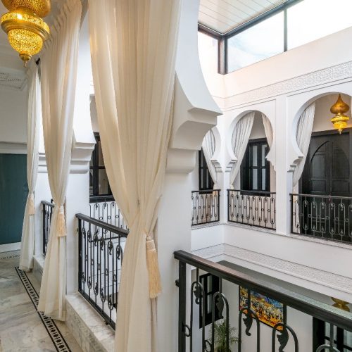 le riad est idéalement situé pour vous offrir une vraie expérience marrakechia